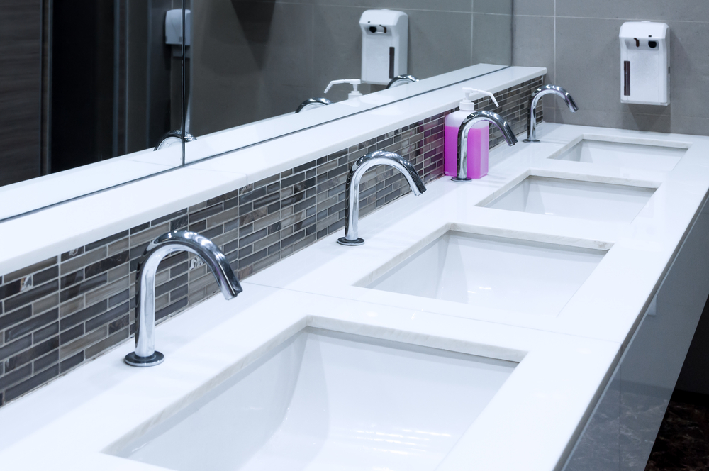 Sinks and Faucets in Commercial Bathroom